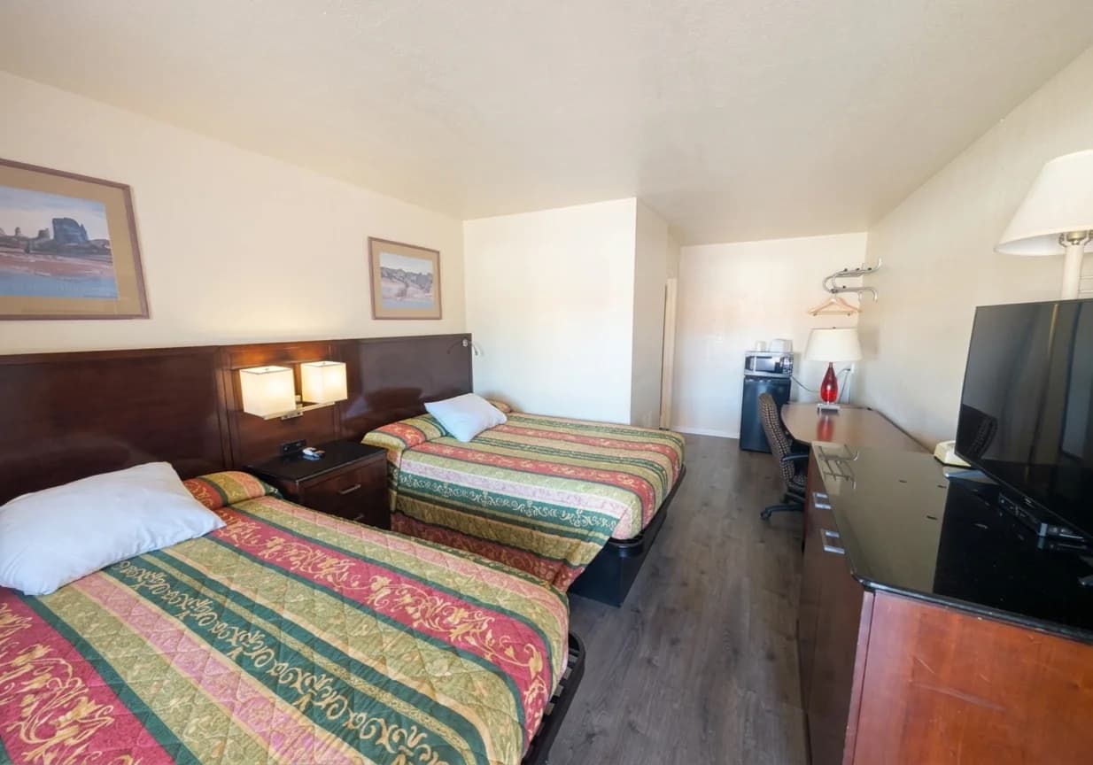 Two Double Beds - Non-Smoking Groundfloor